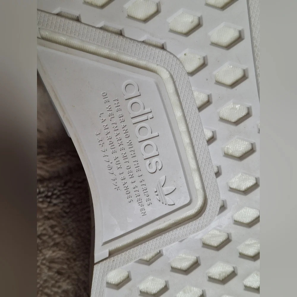 adidas Women's NMD R1 Primeblue Triple White Skate Shoes/Sneakers Size 9 US - Picture 9 of 16
